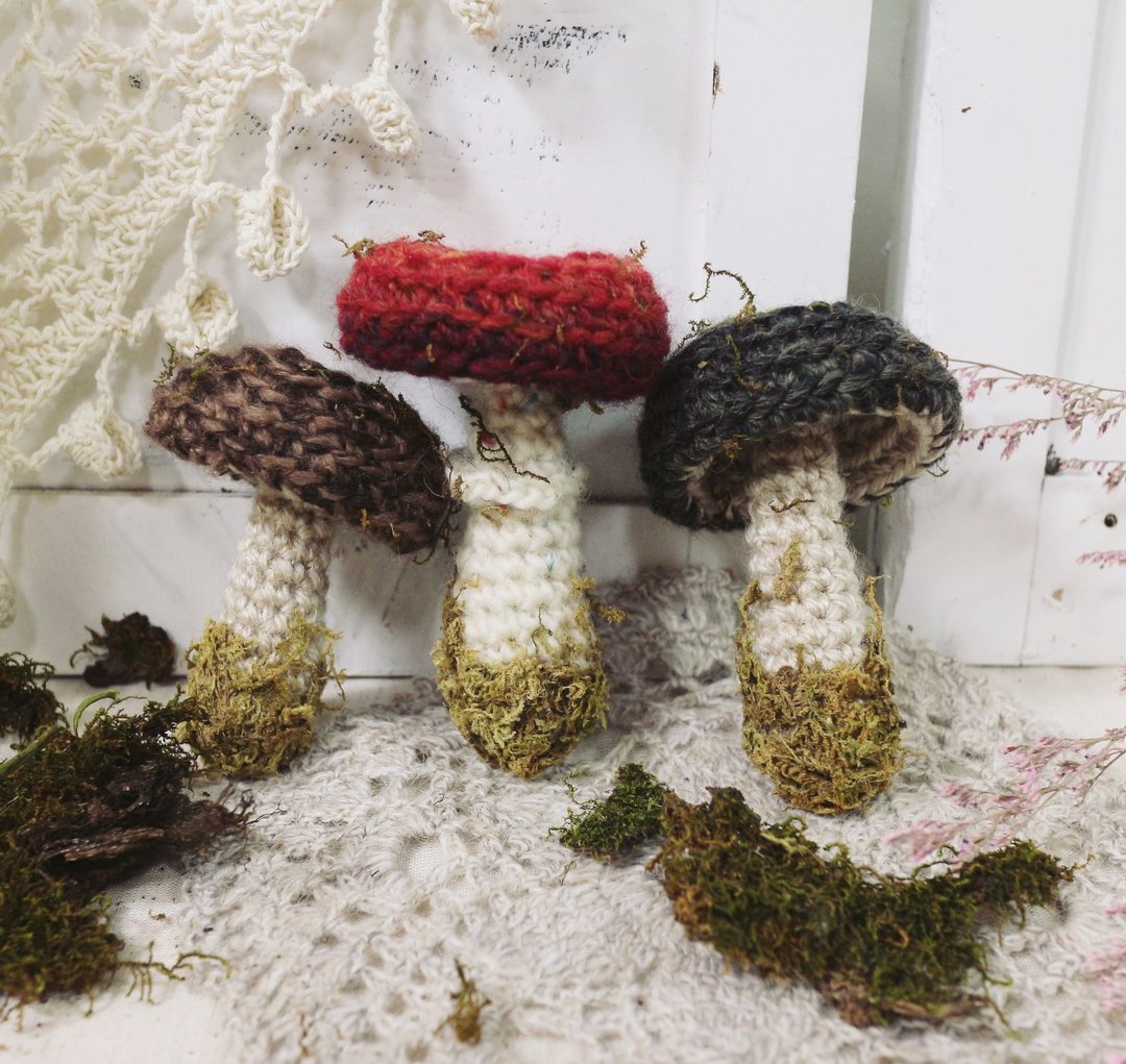 【完售】Handmade手工编织/毛线香菇/吊饰/钥匙圈 - 吊饰 - 羊毛 多色