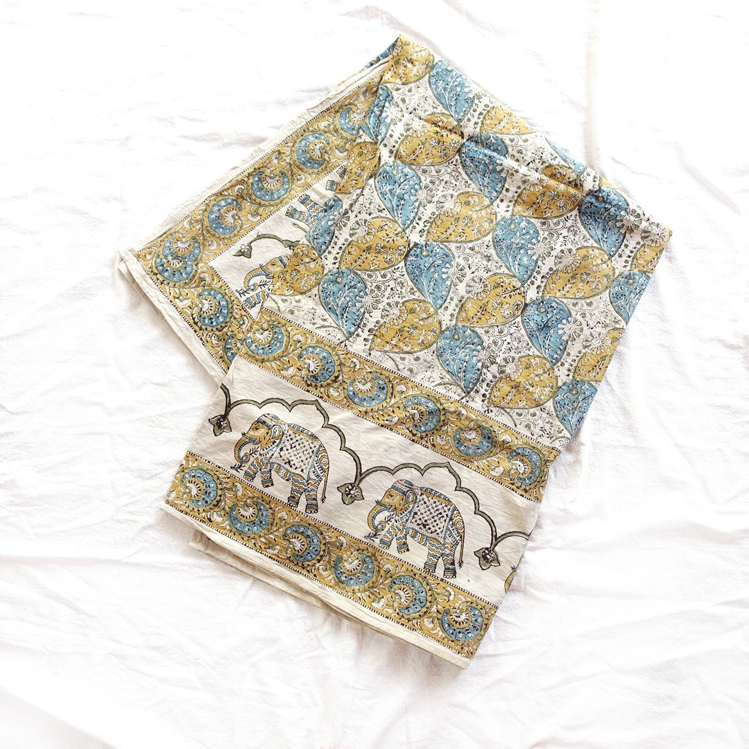 BajuTua /居家/ 印度 Kalamkari 手工木刻盖染布 - 大象 - 被子/毛毯 - 棉 卡其色