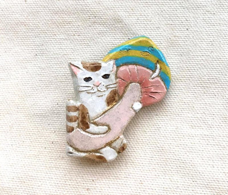 Cute mushroom china brooch - 胸针 - 陶 卡其色