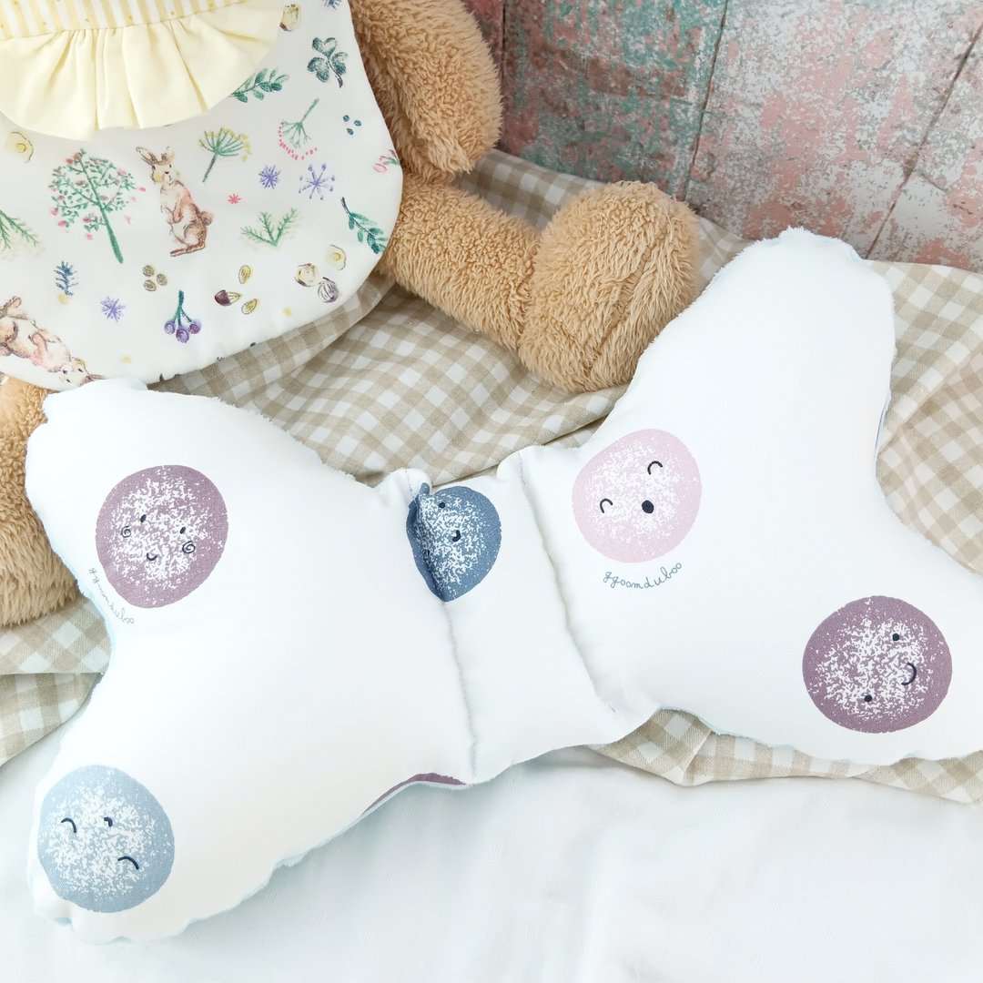 免费绣名字。微笑团子。蝴蝶枕 推车枕 婴儿枕 宝宝枕 - 婴儿床上用品 - 棉 白色