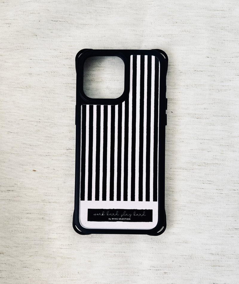 【MISIAxMING SELECTION】限量巴黎粉条纹四角防护超薄磁吸手机壳 - 手机壳/手机套 - 压克力 