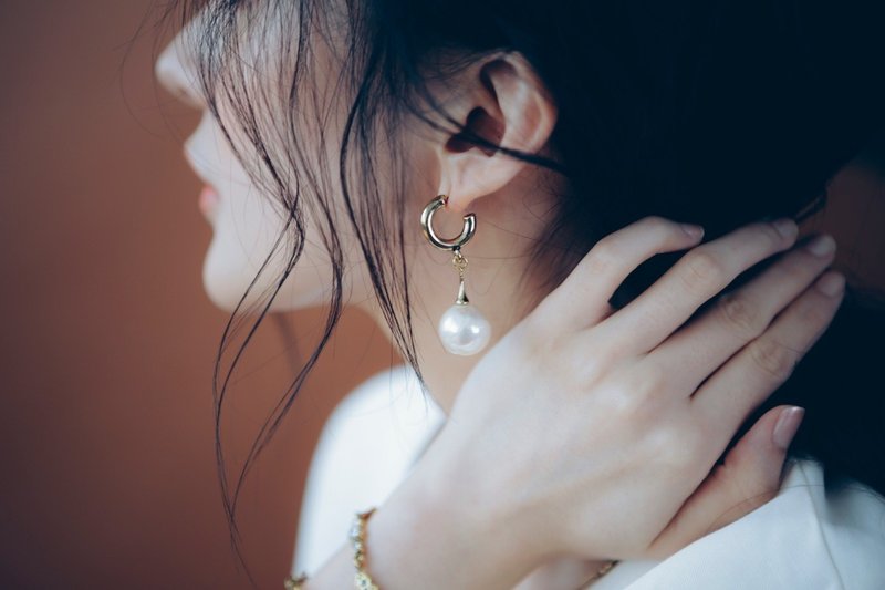 COR-DATE-圆弧垂吊耳环 - 耳环/耳夹 - 其他材质 