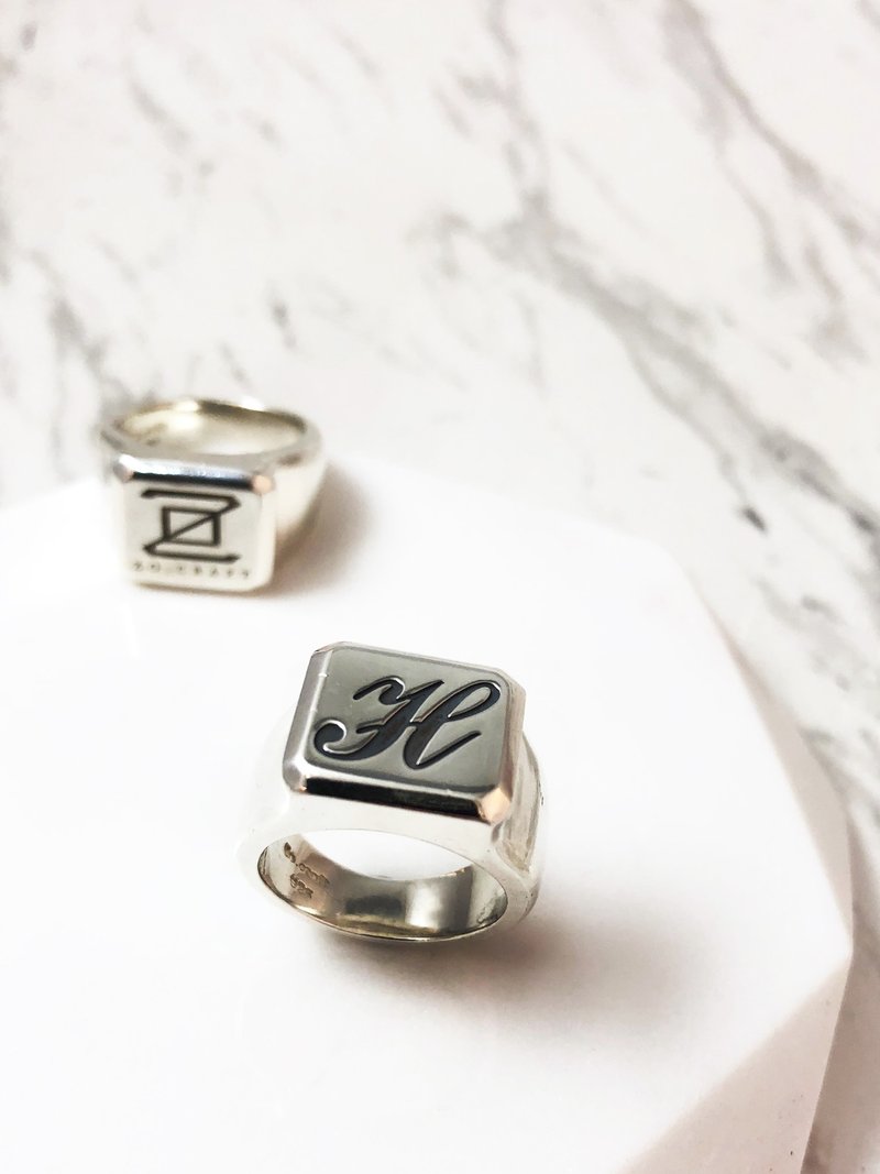 字母王者戒 - 戒指 - 银 银色
