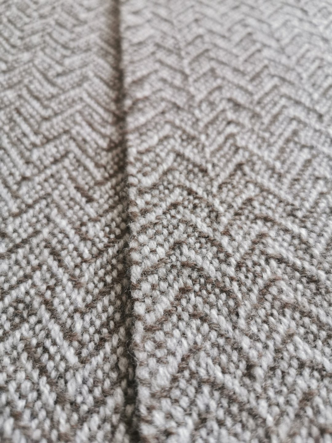 Handwoven by Carina | 手织牦牛绒羊毛围巾 - 围巾/披肩 - 羊毛 卡其色