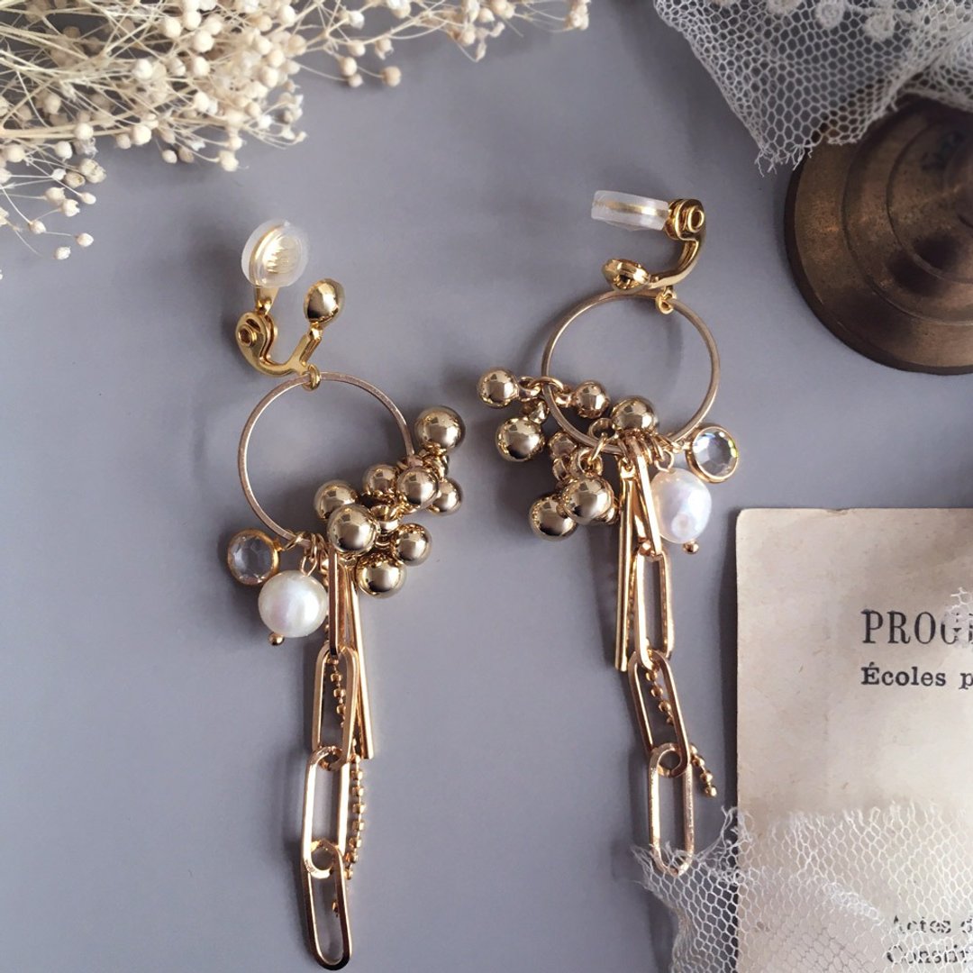 June Birthstone / 14kgf Freshwater Pearl and Vintage Glass Stone Metal Ring Earrings OR Brass Painless Ear Clips Ear Needles / Ear Ears - 耳环/耳夹 - 宝石 金色