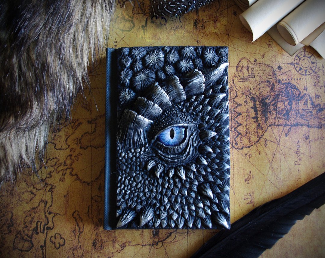 Black dragon notebook, A6 dragons eye journal. ドラゴンとノート . 龙记事本 - 笔记本/手帐 - 纸 黑色
