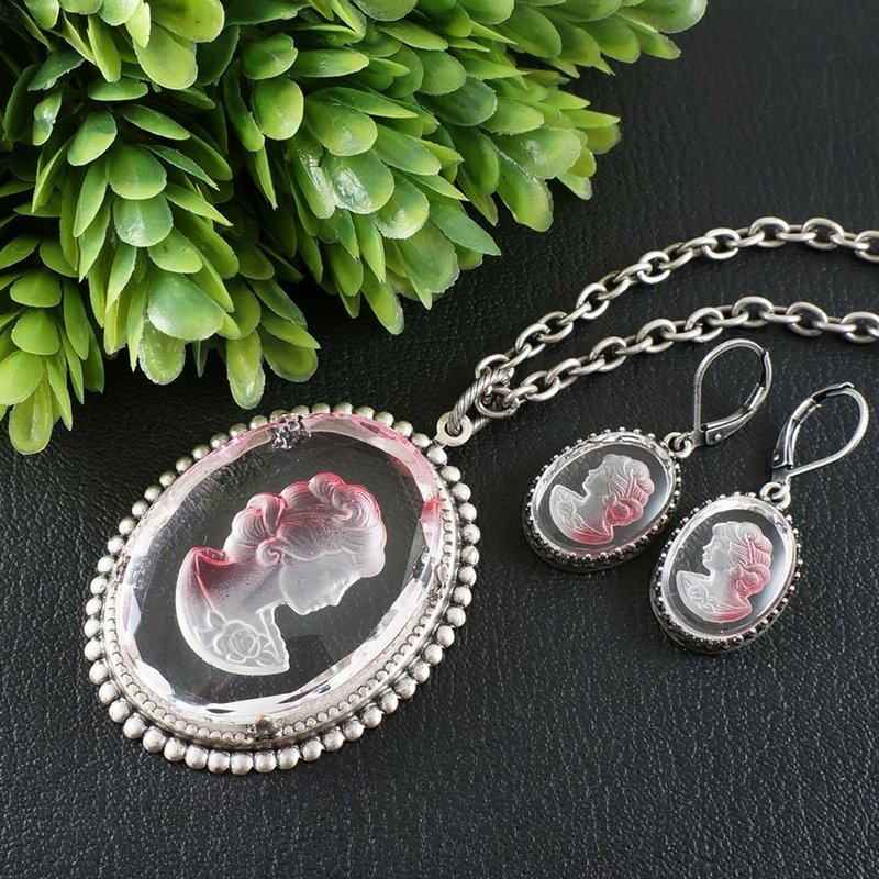 Earrings and Necklace Clear Pink Glass Lady Girl Intaglio Cameo Jewelry Set Gift - 耳环/耳夹 - 玻璃 粉红色