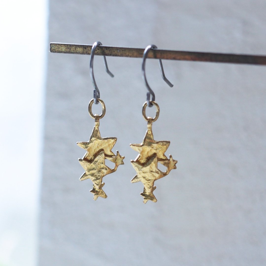 Glittering Hoshino Earrings P278 - 耳环/耳夹 - 其他金属 金色