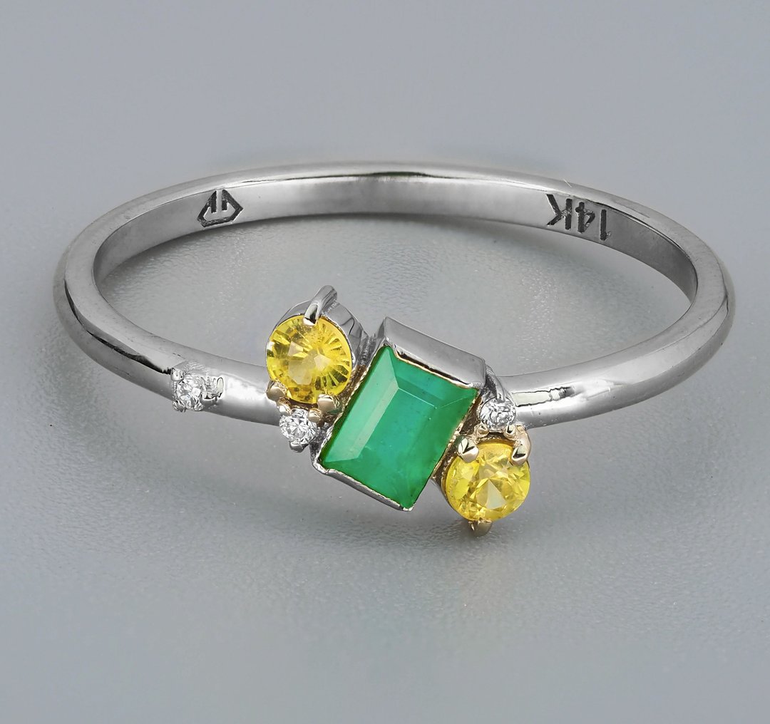 14 kt white gold ring with emerald, sapphires and diamonds - 戒指 - 贵金属 金色