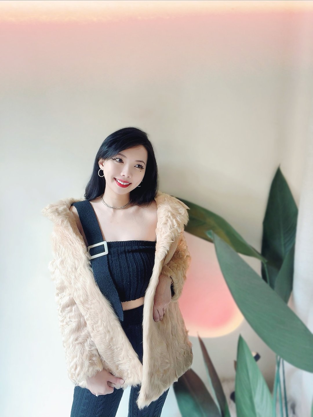 昏黄光感亮泽微卷翻领华贵恋冬少女 古董真皮皮草毛质大衣外套 - 女装休闲/机能外套 - 真皮 橘色
