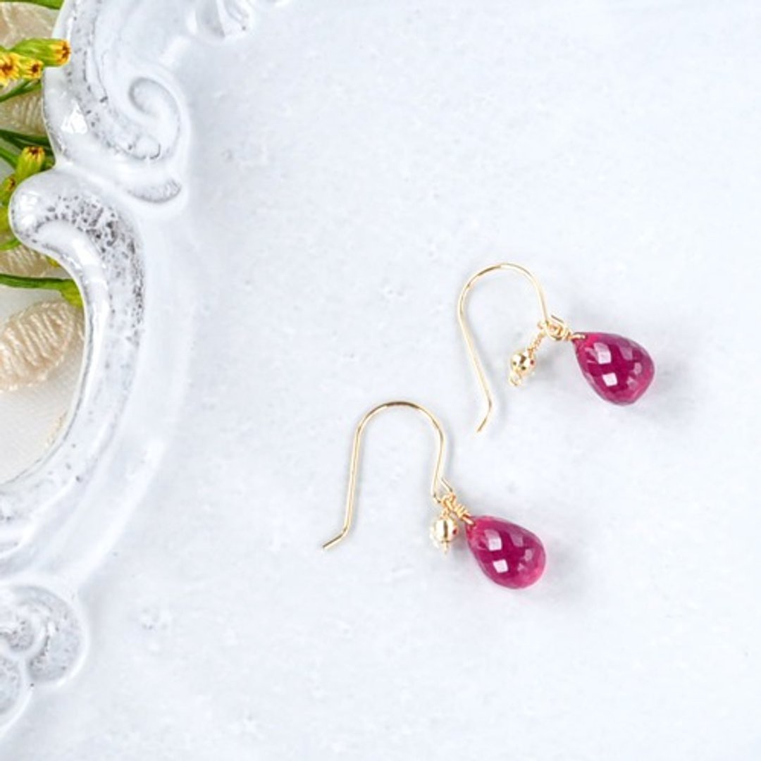 K10 ruby briolette cut single earring - 耳环/耳夹 - 宝石 