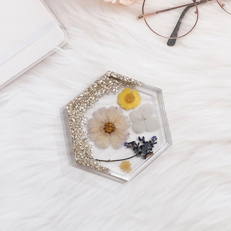 押花水果滴胶杯垫  饰品收纳 托盘 - 波斯菊 - 摆饰 - 树脂 透明