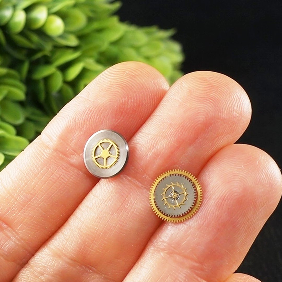 Steampunk Earrings Studs Mismatched Watch Gear Stud Earrings Jewelry Accessories - 耳环/耳夹 - 其他金属 银色