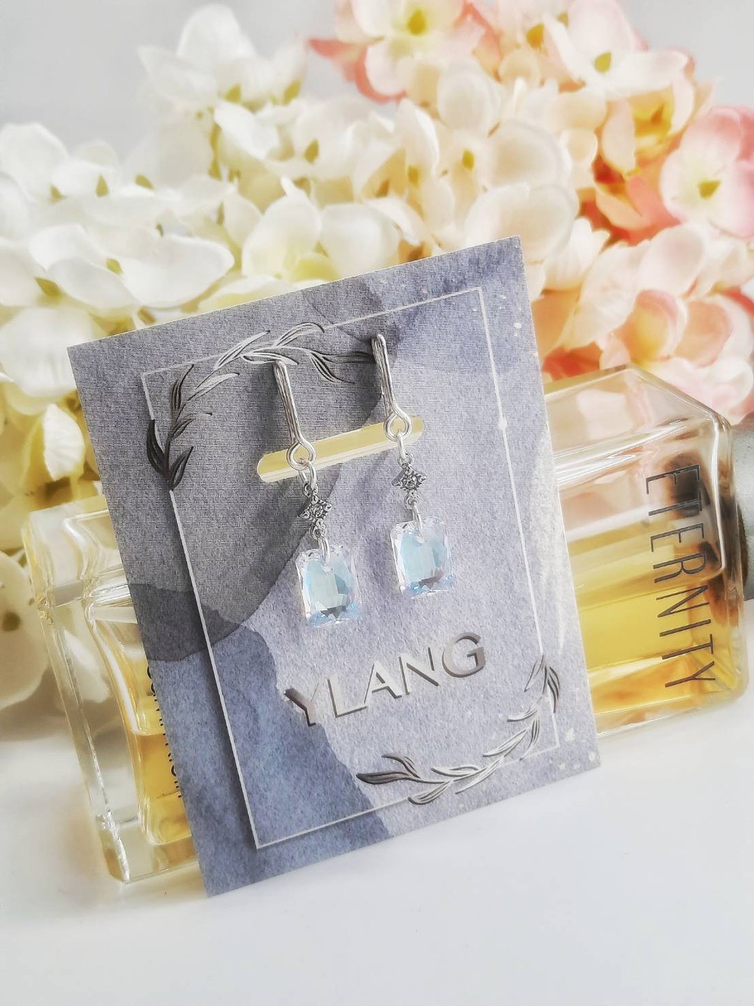 YLANG【迷人香氛】经典系列耳环Swarovski/艺术铜线 - 耳环/耳夹 - 其他金属 多色