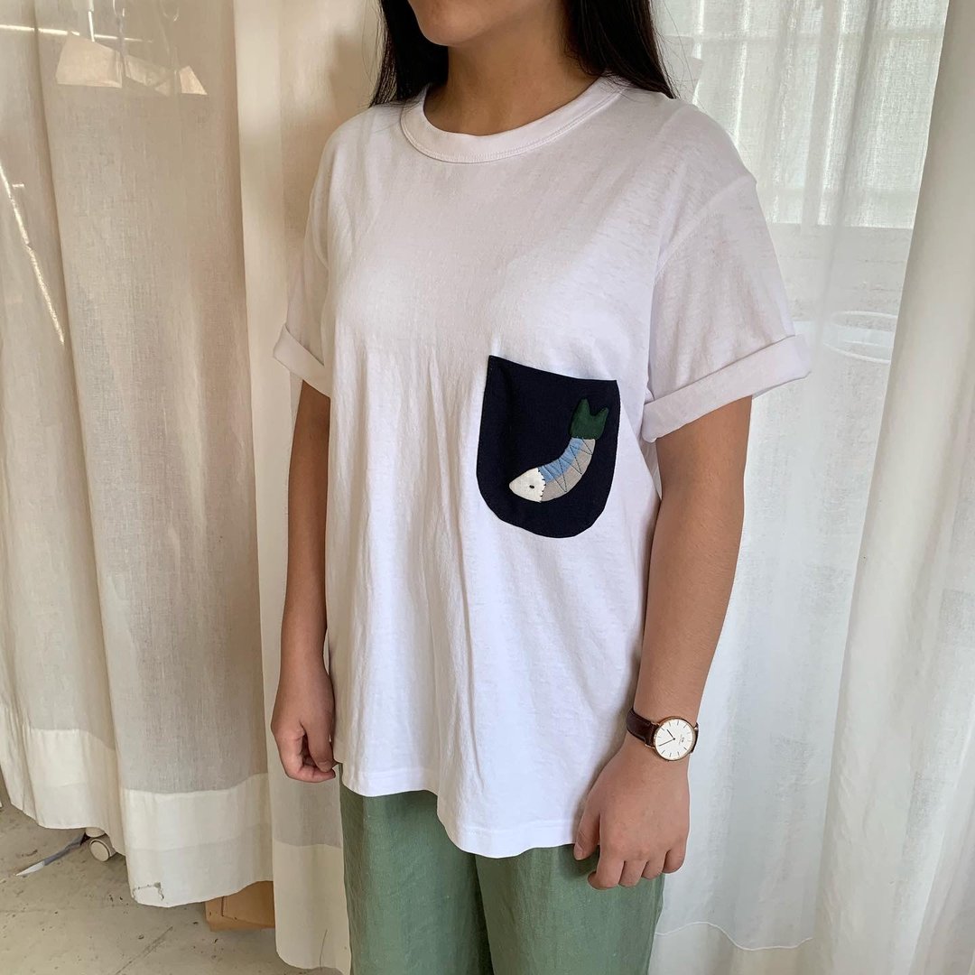 秋刀鱼短袖上衣 - 女装 T 恤 - 棉．麻 蓝色