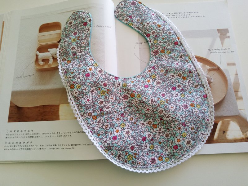 湖水绿碎花弥月礼物 婴儿围兜 - 围嘴/口水巾 - 棉．麻 绿色