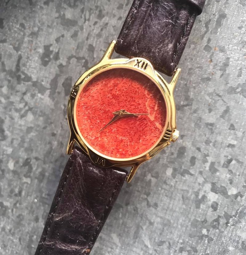 【Lost and find】天然石 红珊瑚 大表面 手表 - 女表 - 宝石 红色