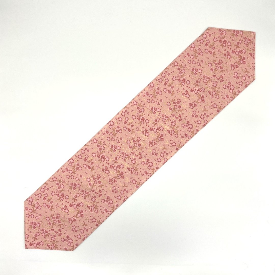 A stylish table runner rug with a Japanese pattern made from Kyoto Nishijin-ori fabric. - 其他 - 聚酯纤维 粉红色