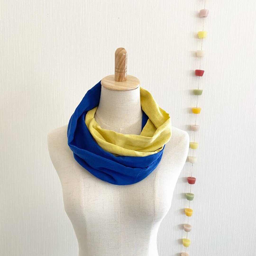 Made in Japan High quality double gauze fluffy dreamy snood bicolor lemon yellow blue - 围巾/披肩 - 棉 多色