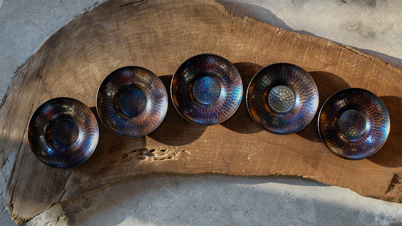 日本古美术 【上彬作】鋲打紫金铜茶托 锤起铜器 - 茶具/茶杯 - 铜/黄铜 