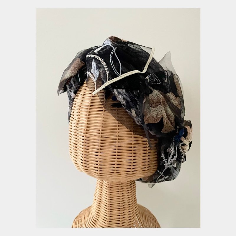 flower embroidery/Black - 发饰 - 聚酯纤维 黑色