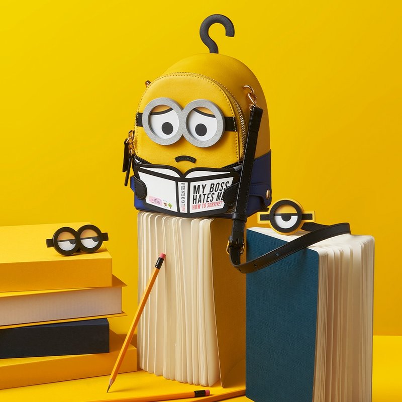 Minions My Boss Hate Me 皮革背囊 - 侧背包/斜挎包 - 真皮 黄色