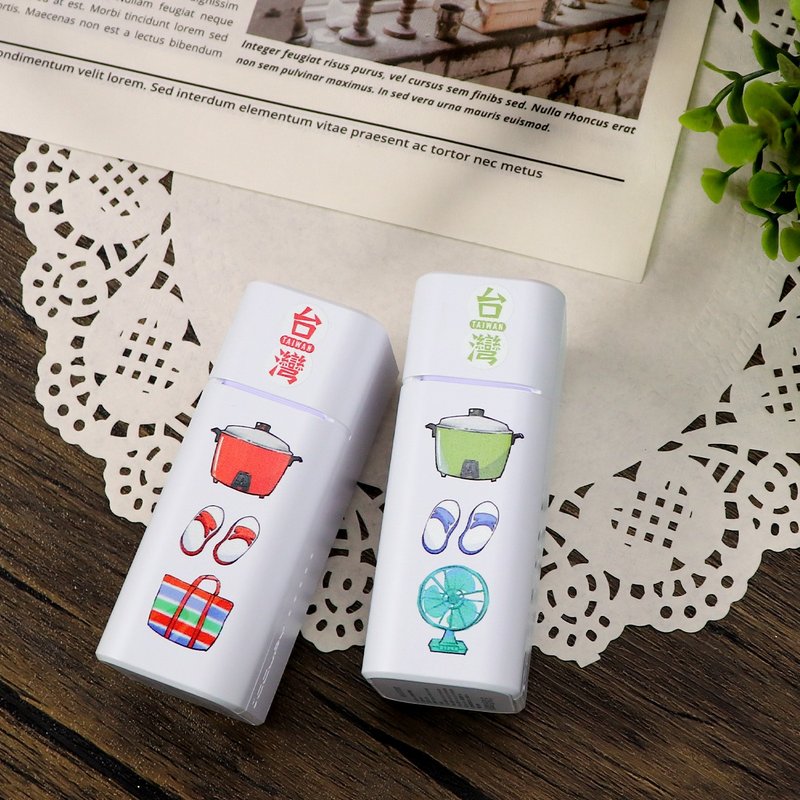 【台湾纪念品】Mood小日子双充头口袋行动电源 Wh标示可上机 - 充电宝/传输线 - 其他材质 