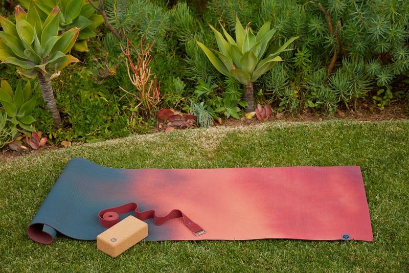 【Manduka】eKOlite Yoga Mat天然橡胶瑜珈垫 4mm - Full Bloom - 瑜珈垫 - 橡胶 红色