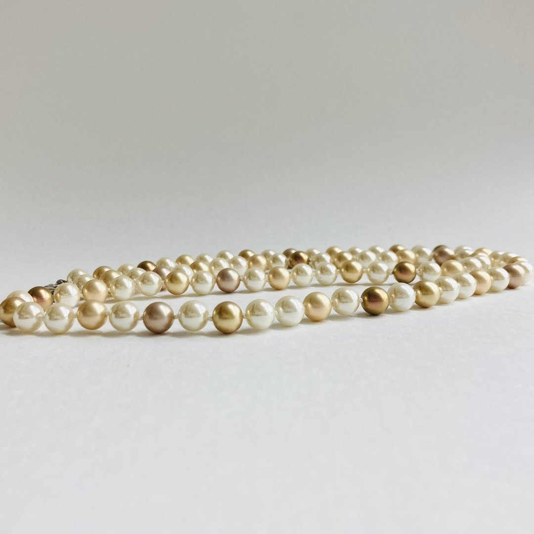 玻璃珍珠全绳结歌剧院项链 / 8mm 约77cm / 自然玫瑰粉混色 / 日本制造 - 项链 - 玻璃 橘色