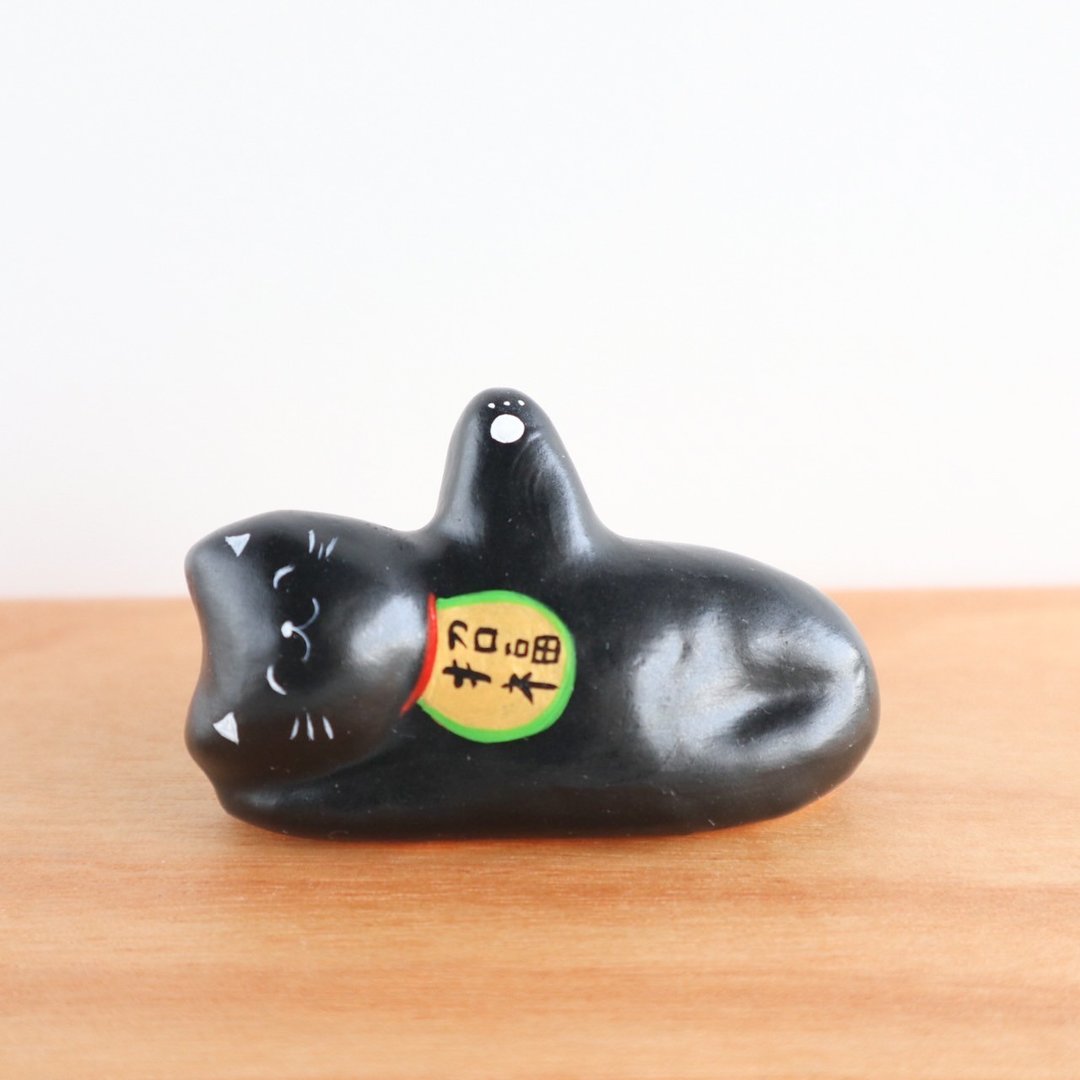 躺着的手绘招财猫 黑猫 开运 桌上摆饰 公仔 - 摆饰 - 纸 黑色