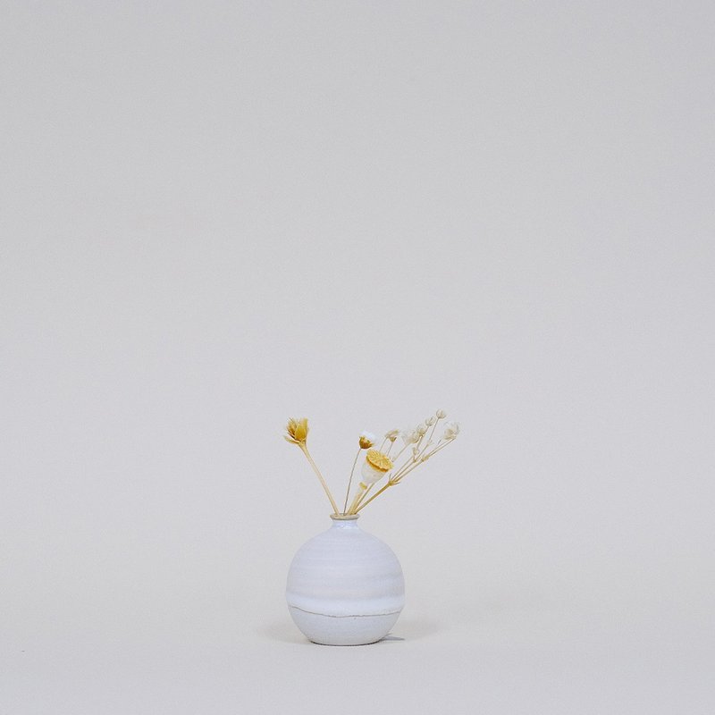 手工陶瓷迷你花器 - 雪花白 - 花瓶/陶器 - 瓷 白色