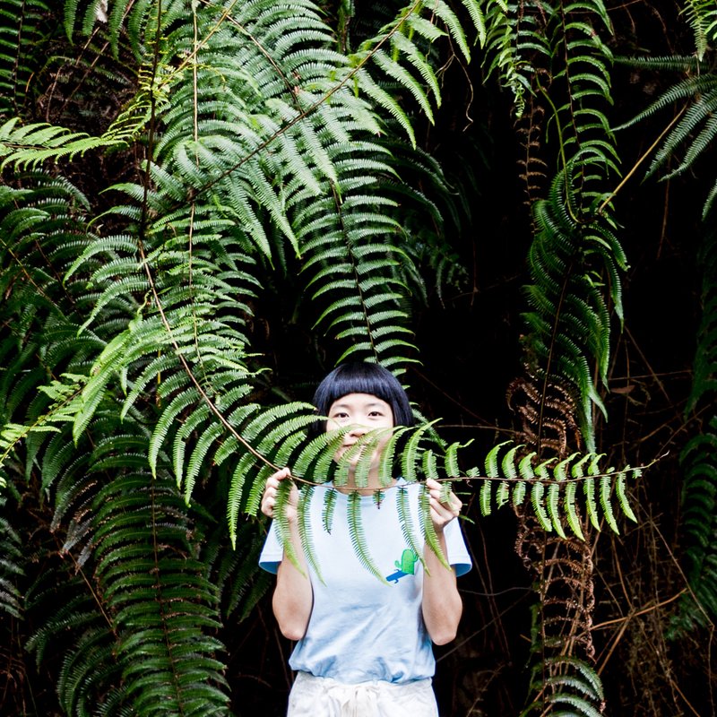 可怜虫折扣品 - 坚强的仙人掌 / 棉制上衣 / t-shirt - 女装短裤 - 棉．麻 蓝色
