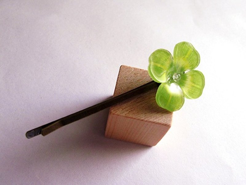 Apu手工 手工上色塑形幸福四叶草发夹 - 发饰 - 压克力 绿色