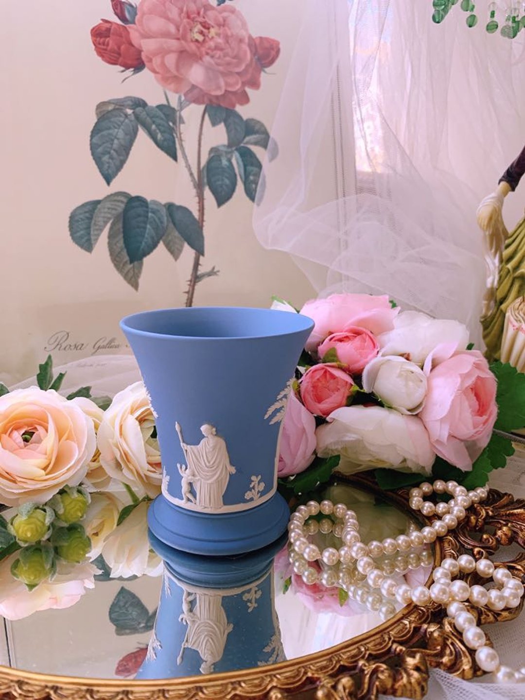 英国制Wedgwood jasper蓝色碧玉浮雕希腊神话花瓶笔筒化妆工具桶 - 花瓶/陶器 - 陶 蓝色