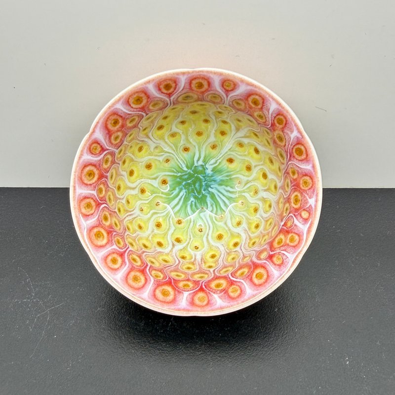 孔雀开屏迷你葵花杯 60ml 邱毓宁 莺歌烧 A9-15 - 茶具/茶杯 - 瓷 多色