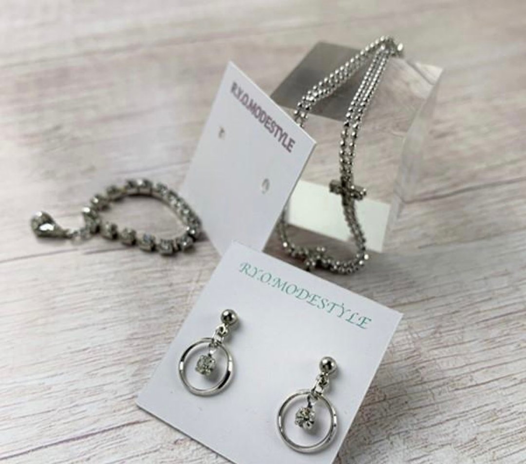 Earrings Tag Original Tag Made in Japan Paper Mat 50 Sheets Free Name W35 x 35 mm - 收纳用品 - 纸 白色