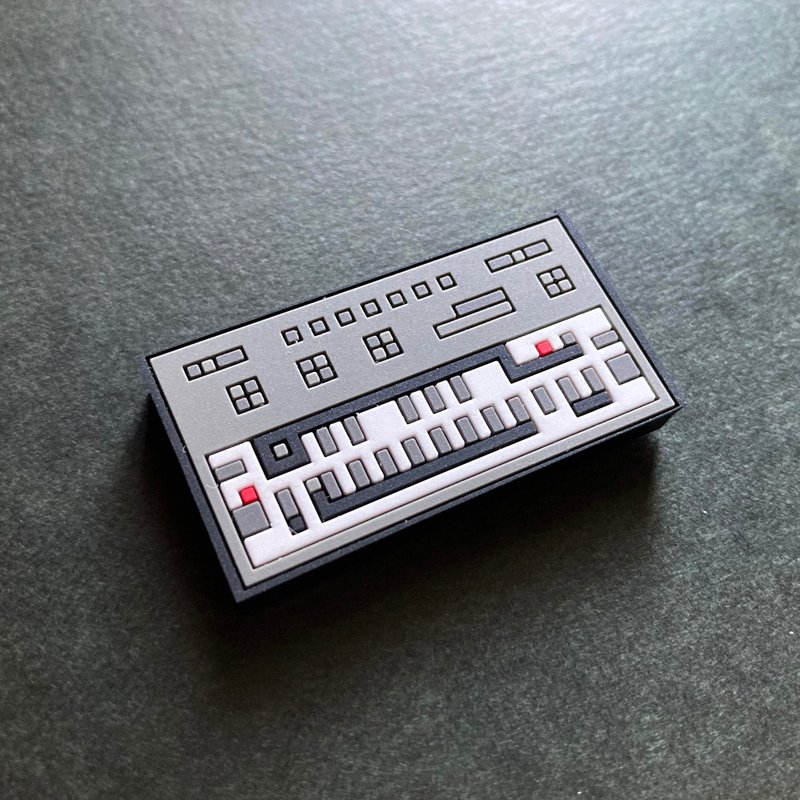 磁铁 贝斯合成器 橡胶磁铁 03Bass SYNTHESIZER 303 - 冰箱贴/磁贴 - 其他人造纤维 灰色