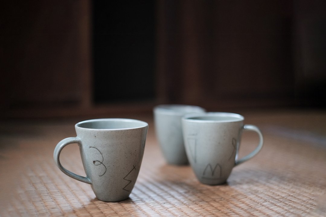 马克杯|铅笔涂鸦陶杯 - 咖啡杯/马克杯 - 陶 灰色