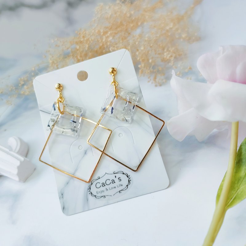 蓝色方块-夏日沁凉满天星不凋花树脂耳环 耳夹式 - 耳环/耳夹 - 树脂 蓝色