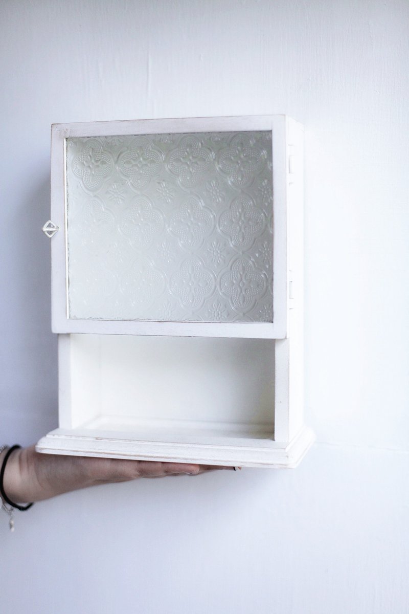 【好日恋物】日杂zakka 花窗挂饰柜/钥匙柜/置物柜 - 收纳用品 - 木头 白色