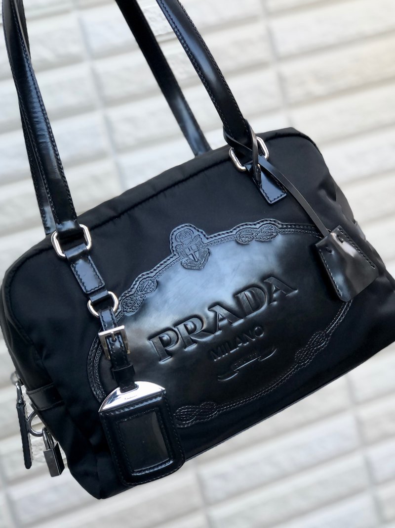 [Famous brand used package sent directly from Japan] PRADA logo embossed big leather x nylon mini Boston handbag black vintage fzeu5f - 手提包/手提袋 - 真皮 黑色
