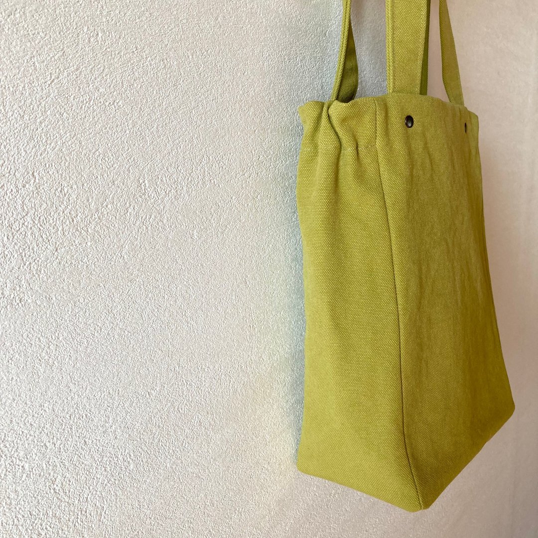 Gathered Tote Bag　Notebook    canvas　Shoulder bag   iPad  Tablet  Yellow-green - 手提包/手提袋 - 棉．麻 绿色