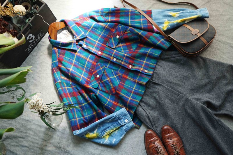 Restyle改造古着-蓝绿复古格纹拼接牛仔袖涂鸦风格毛料衬衫 - 女装衬衫 - 聚酯纤维 蓝色