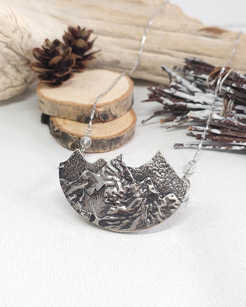 View of Vancouver 加拿大温哥华枫叶与山景手作银项链 - 项链 - 银 银色