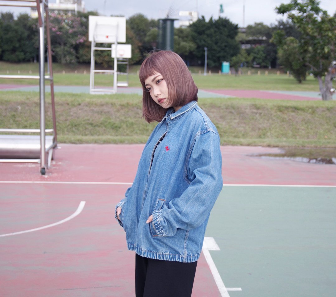 Back to Green:: 风和日丽 特殊扣领设计 缩口袖 拉链  vintage denim （DJ-55） - 女装休闲/机能外套 - 棉 蓝色