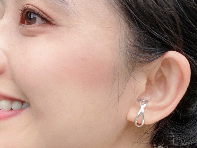 infinity 无限夹式耳环 | 纯银耳环 耳垂夹 手作银饰 情人礼物 - 耳环/耳夹 - 纯银 银色