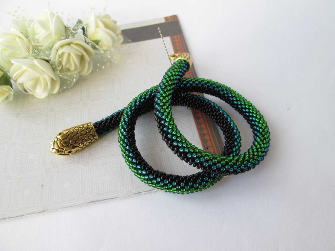 Green snake necklace bracelet Slytherin necklace Bead crochet necklace ouroboro - 手链/手环 - 其他材质 多色