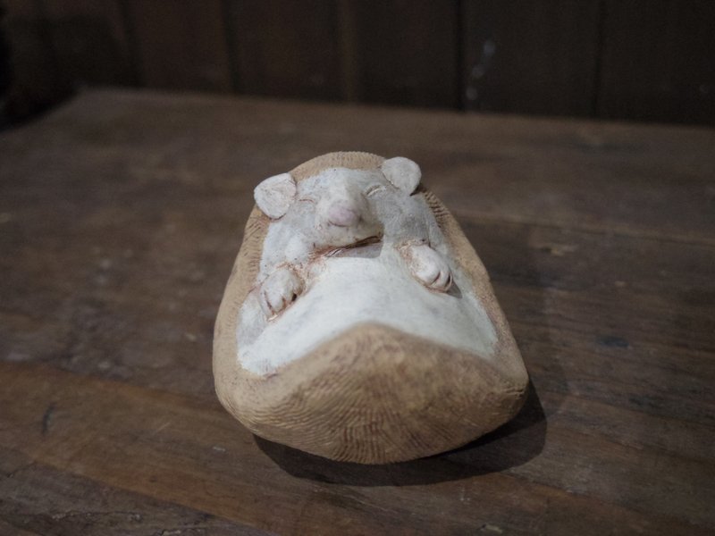 Hedgehog figure - 玩偶/公仔 - 陶 卡其色