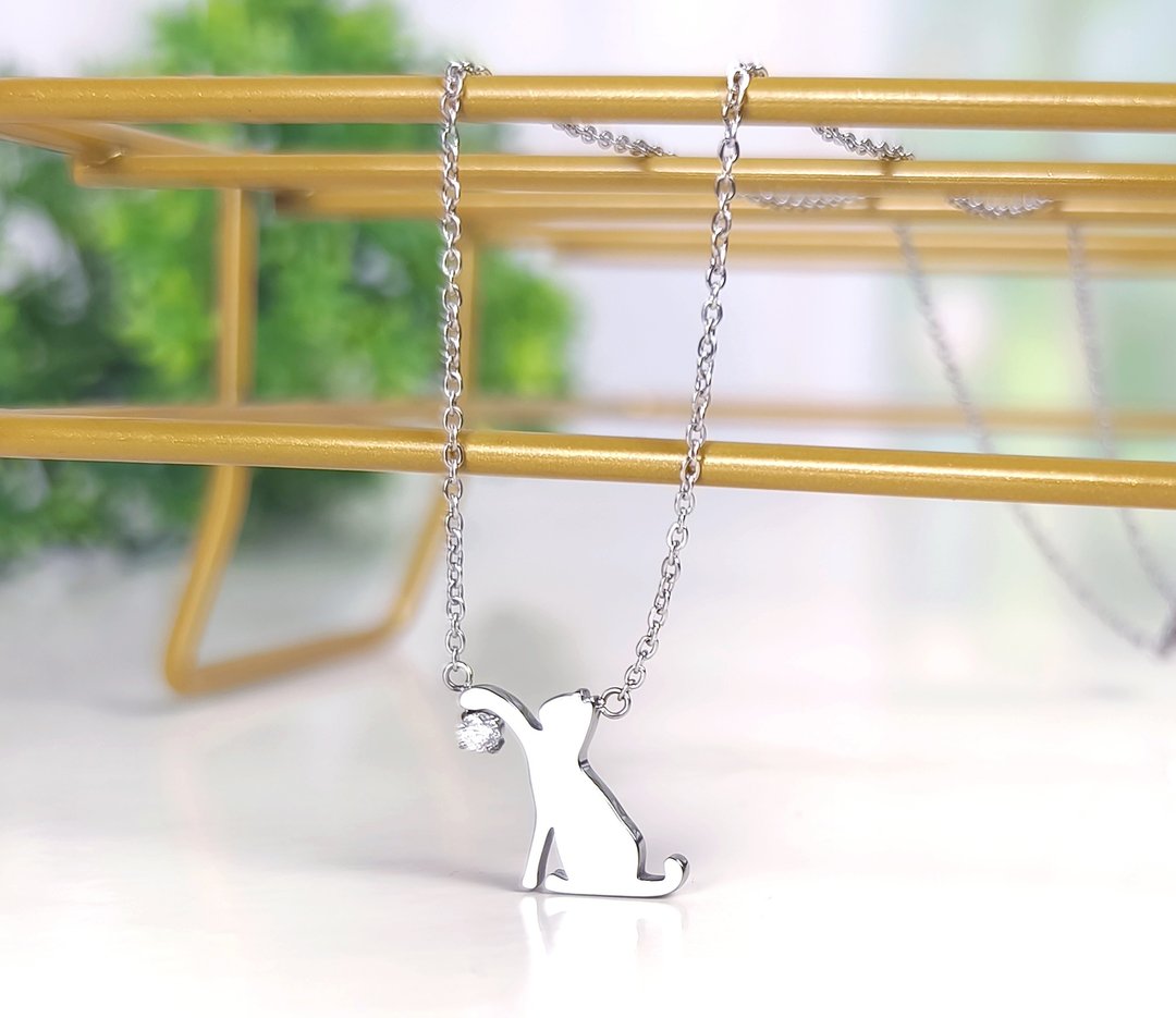 伸小手的猫项链-猫影与钻-抗敏医疗钢 - 项链 - 不锈钢 银色