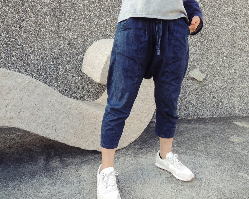 腰头绑带飞鼠牛仔裤-深海蓝 - 女装长裤 - 棉．麻 蓝色